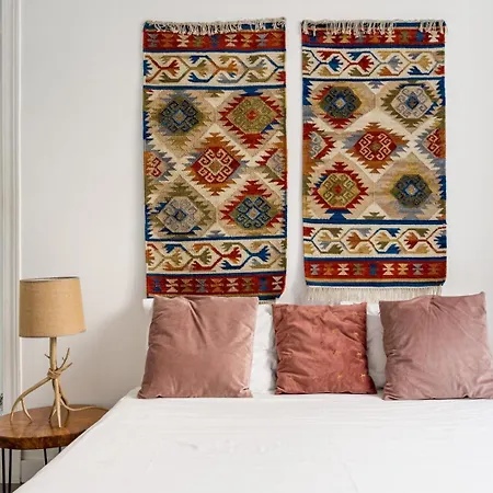 Modern 3br W/ Terrace & Bbq - Near Tram 28 | By Airnest 公寓 *