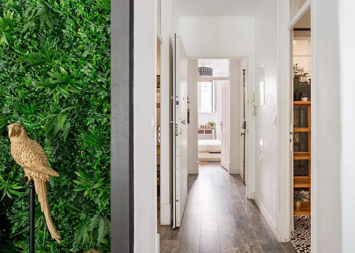 Modern 3br W/ Terrace & Bbq - Near Tram 28 | By Airnest Apartment