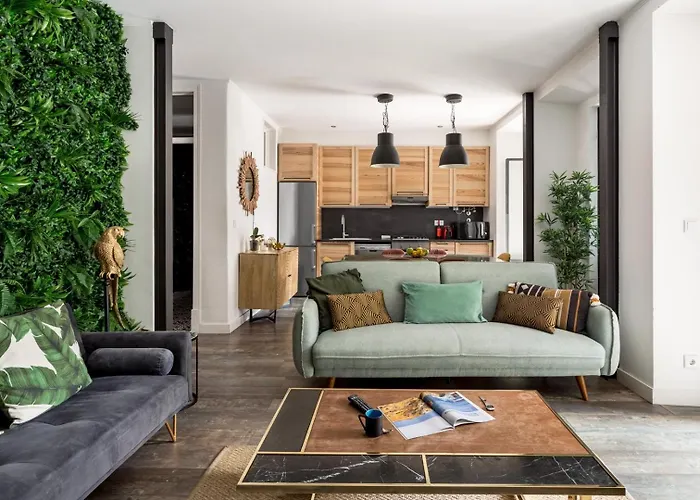 Modern 3br W/ Terrace & Bbq - Near Tram 28 | By Airnest