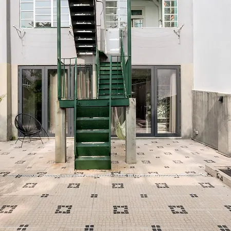 Modern 3br W/ Terrace & Bbq - Near Tram 28 | By Airnest